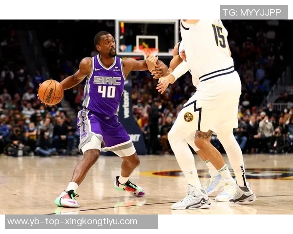 七人得分上双福克斯谈文班缺阵强调团队合作精神 七人得分上双福克斯谈文班缺阵强调团队合作精神